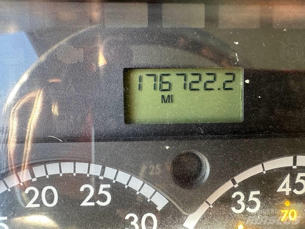 Freightliner M2 Vízszállító teherautók