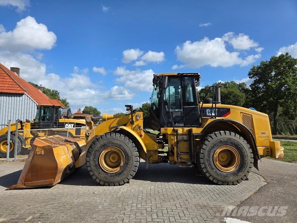 CAT 950H Gumikerekes homlokrakodók