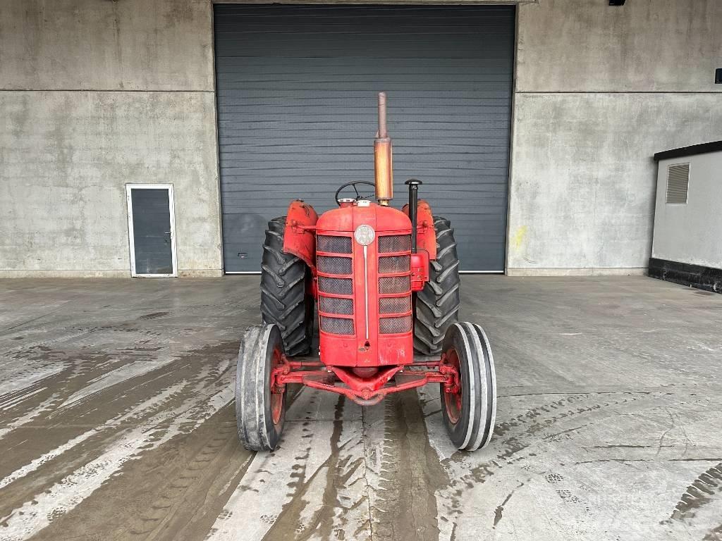 Volvo BM 470 Traktorok
