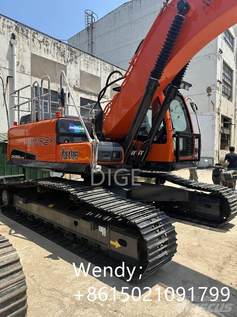 Doosan DX 300 Közepes (midi) kotrók 7 t - 12 t