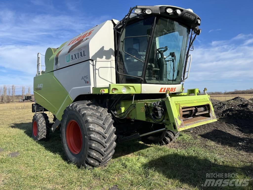 CLAAS Tucano 440 Kombájnok