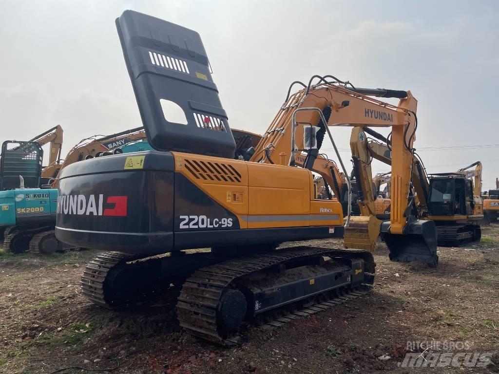 Hyundai 220-9S Lánctalpas kotrók
