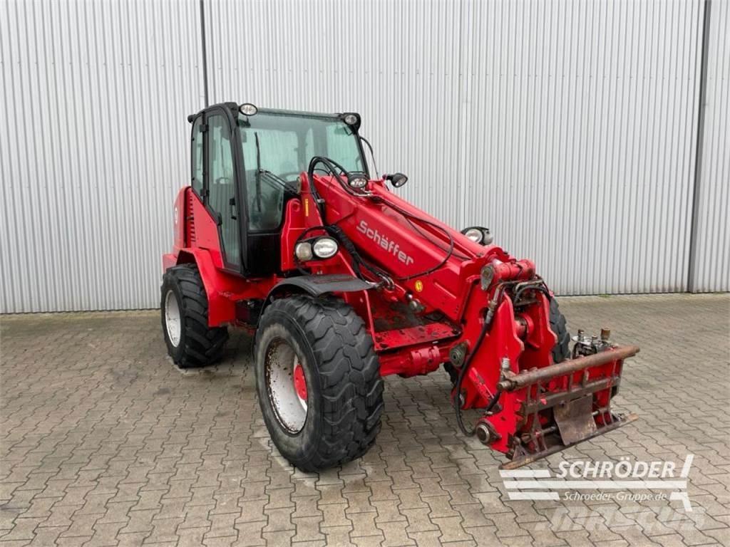 Schäffer 8610 T Gumikerekes homlokrakodók