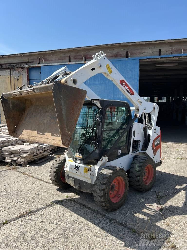 Bobcat S 590 Kompaktrakodók