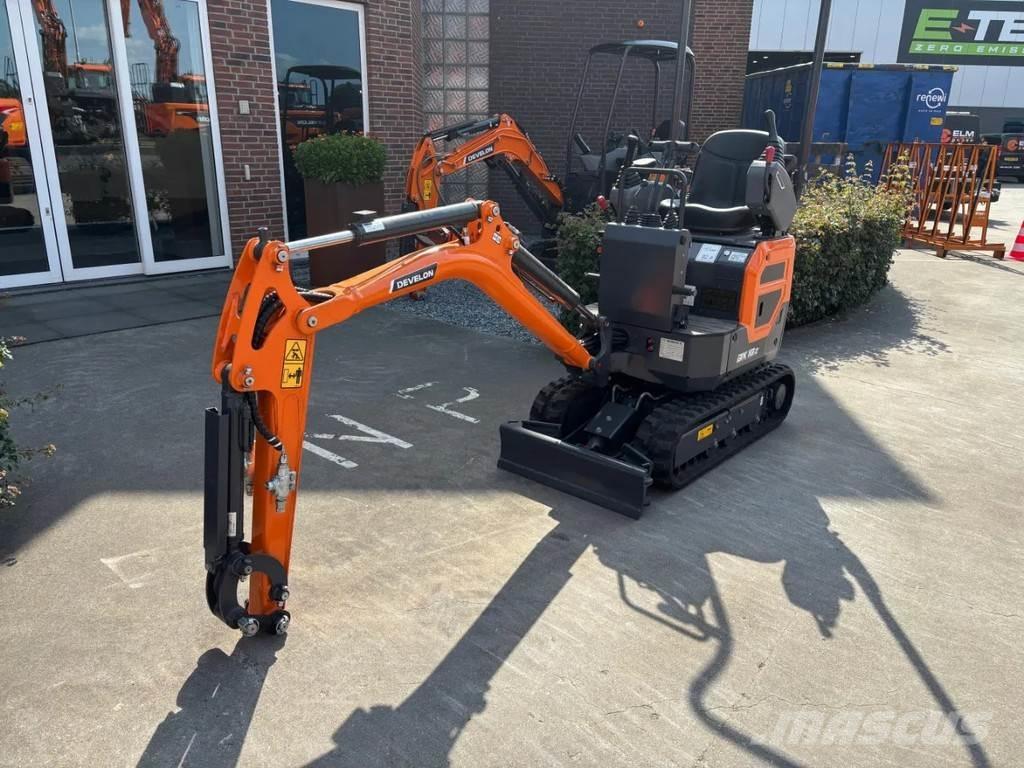 Develon DX10Z-7 Mini kotrók < 7t