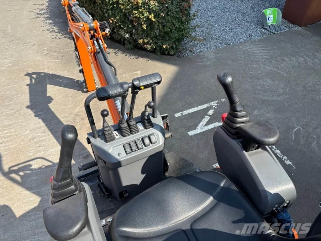 Develon DX10Z-7 Mini kotrók < 7t
