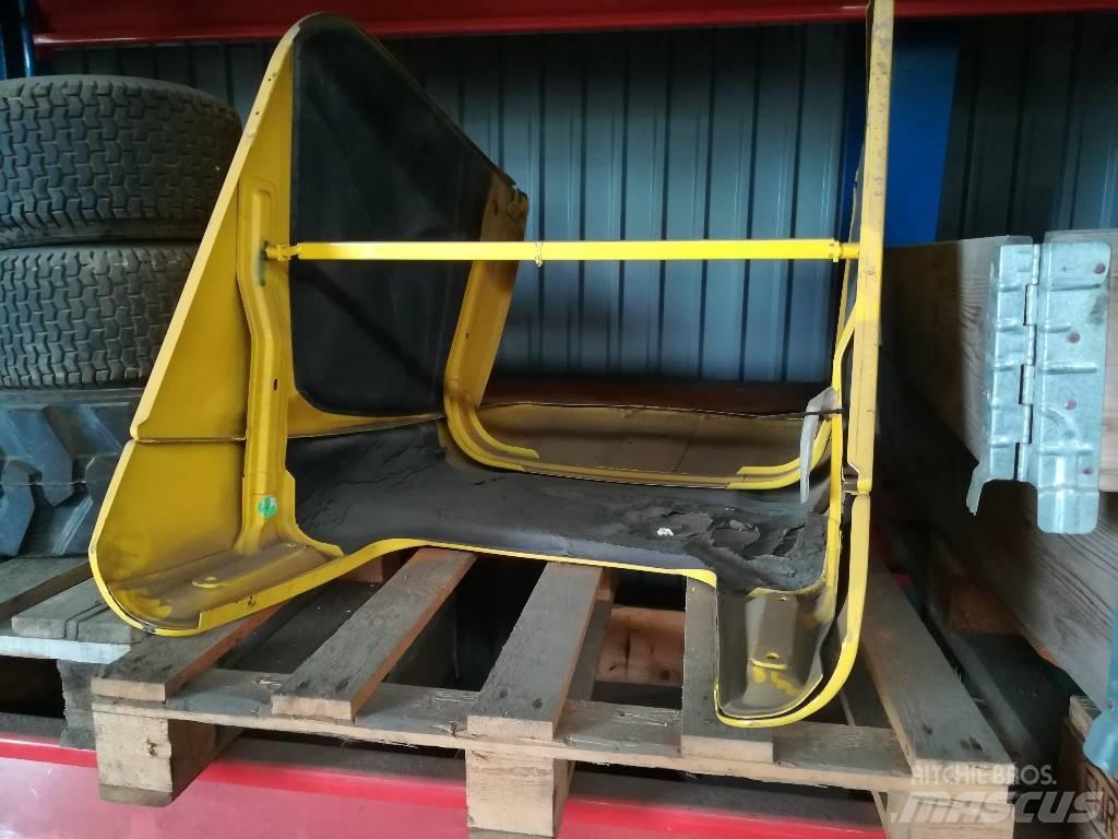New Holland B 115 Motorok