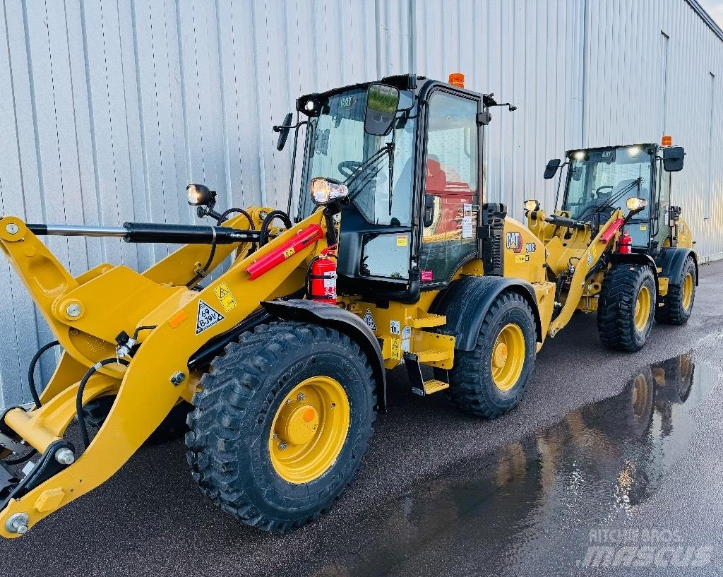CAT 908 Gumikerekes homlokrakodók