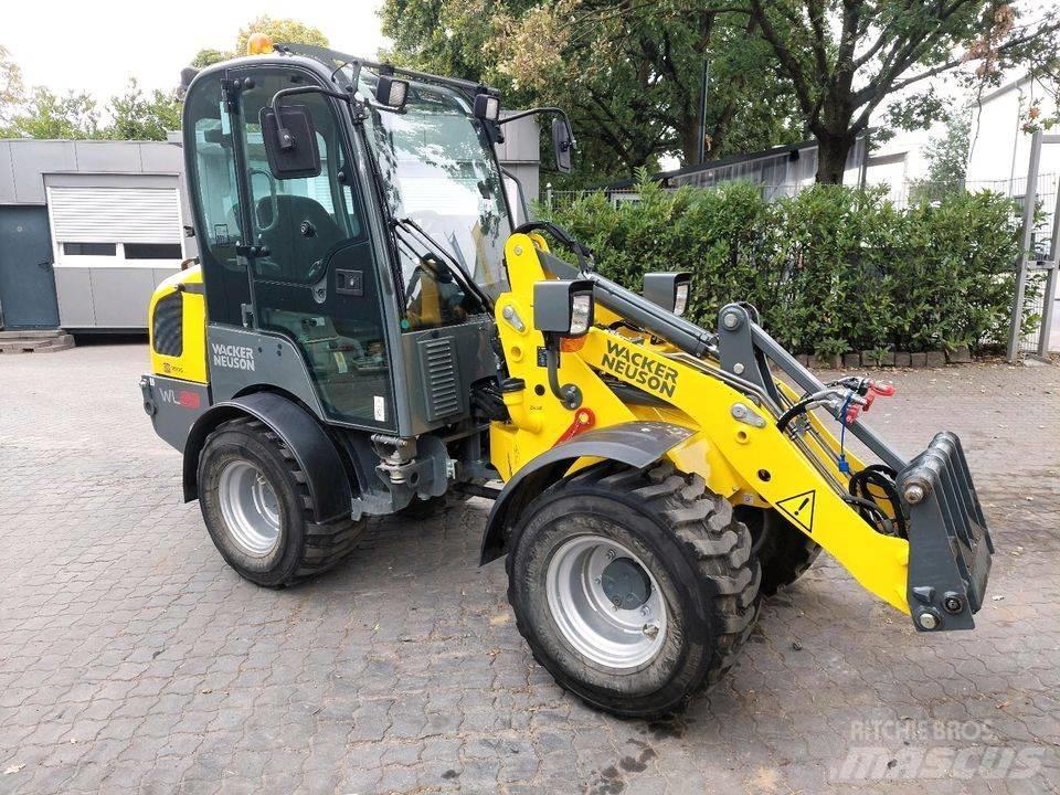 Wacker Neuson WL28 Gumikerekes homlokrakodók
