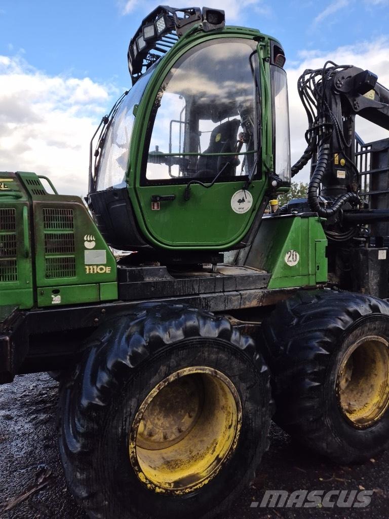 John Deere 1110 E Kihordók