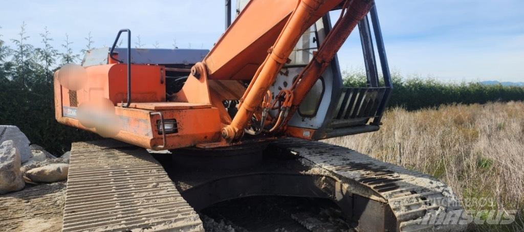 Hitachi EX 200 LC Lánctalpas kotrók