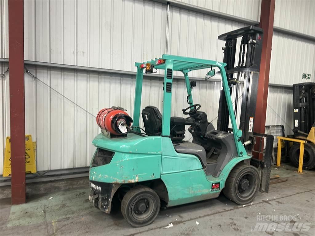 Mitsubishi FG30NT Gázüzemű targoncák