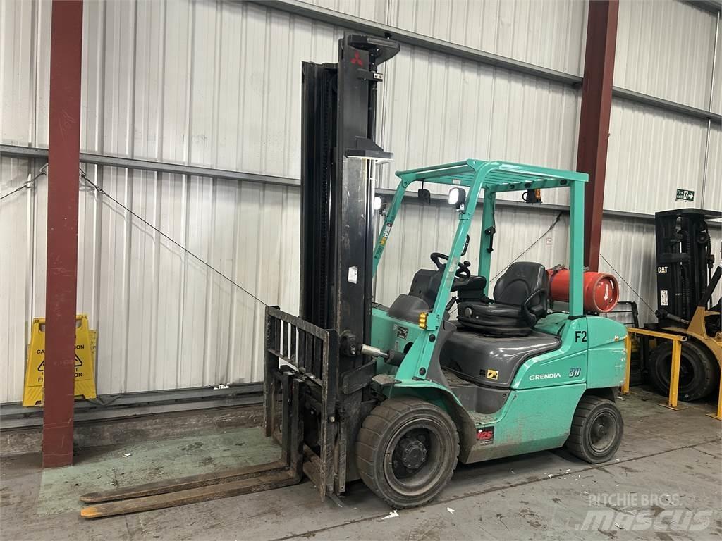 Mitsubishi FG30NT Gázüzemű targoncák