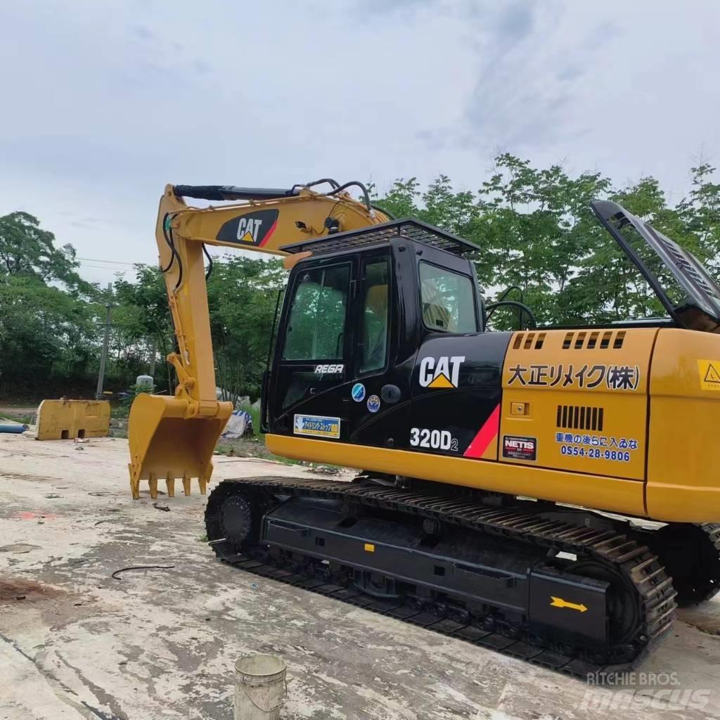 CAT 320D2 Lánctalpas kotrók