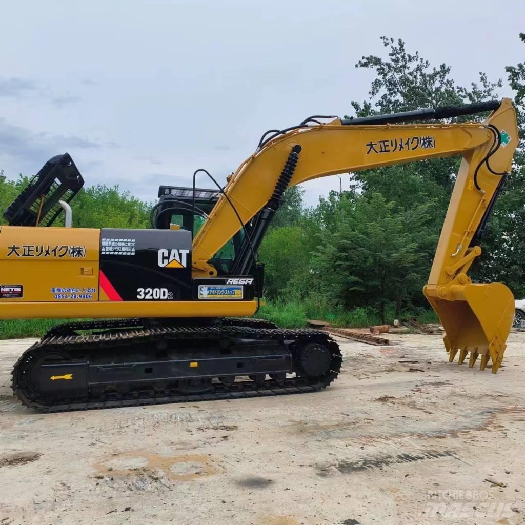 CAT 320D2 Lánctalpas kotrók