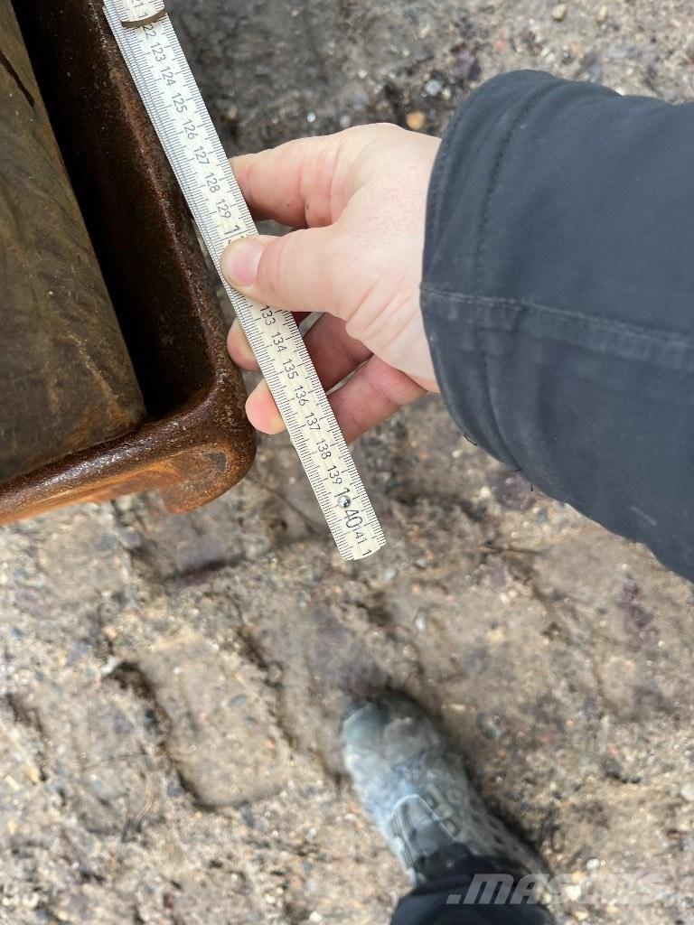 CAT 308 CR Közepes (midi) kotrók 7 t - 12 t