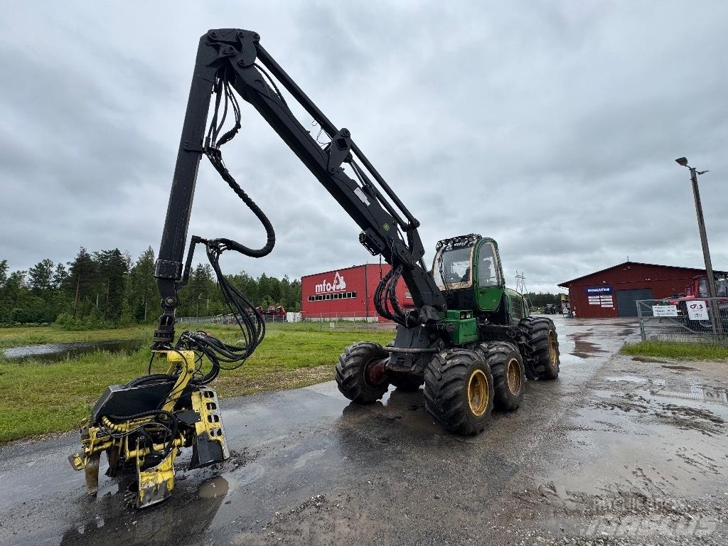 John Deere 1170 E Betakarítók
