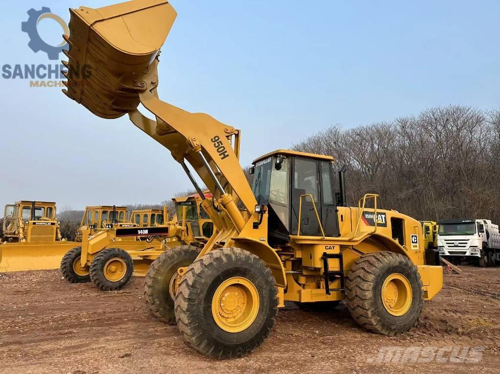 CAT 950 H Gumikerekes homlokrakodók