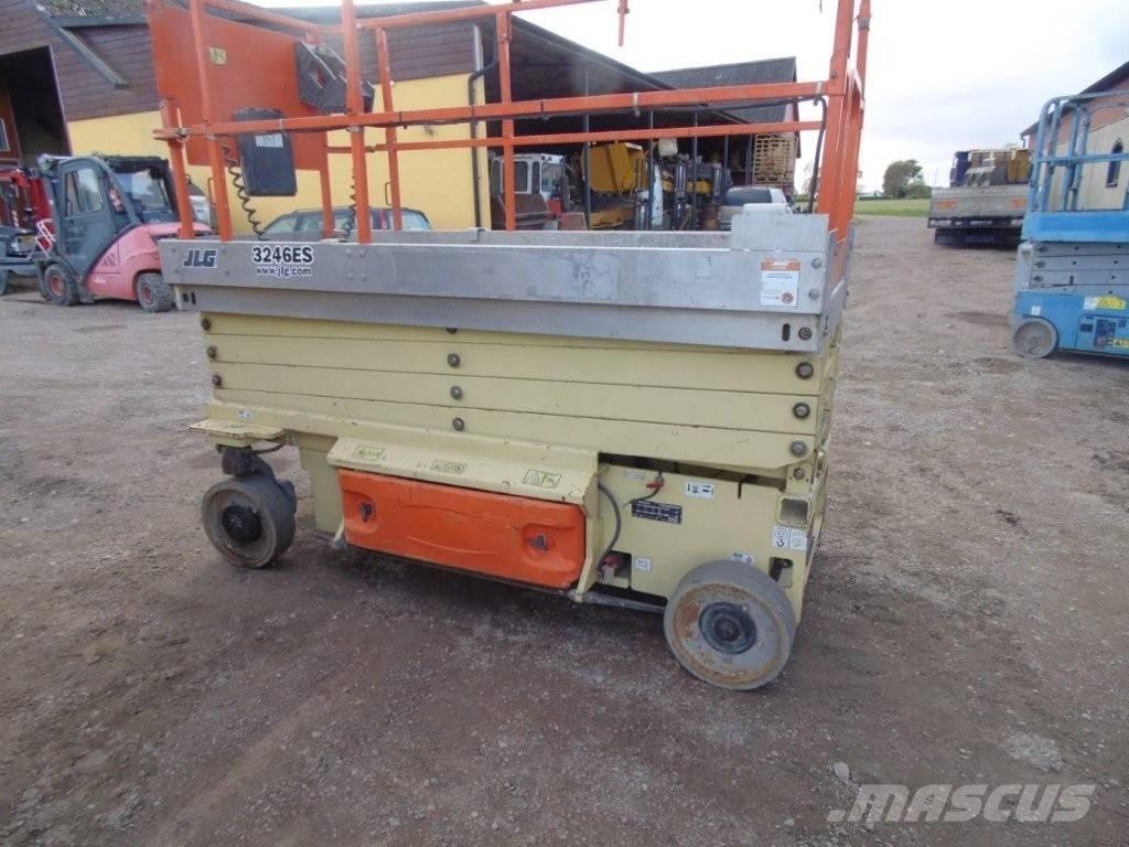 JLG 3245 ES Ollós emelők