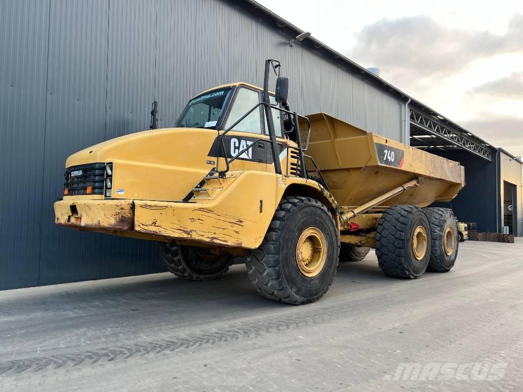 CAT 740 Csuklósdömperek