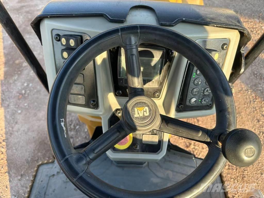 CAT CB 24 B Ikerdobos hengerek