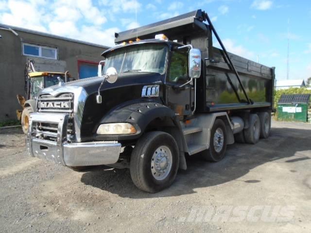Mack GU813 Billenő teherautók
