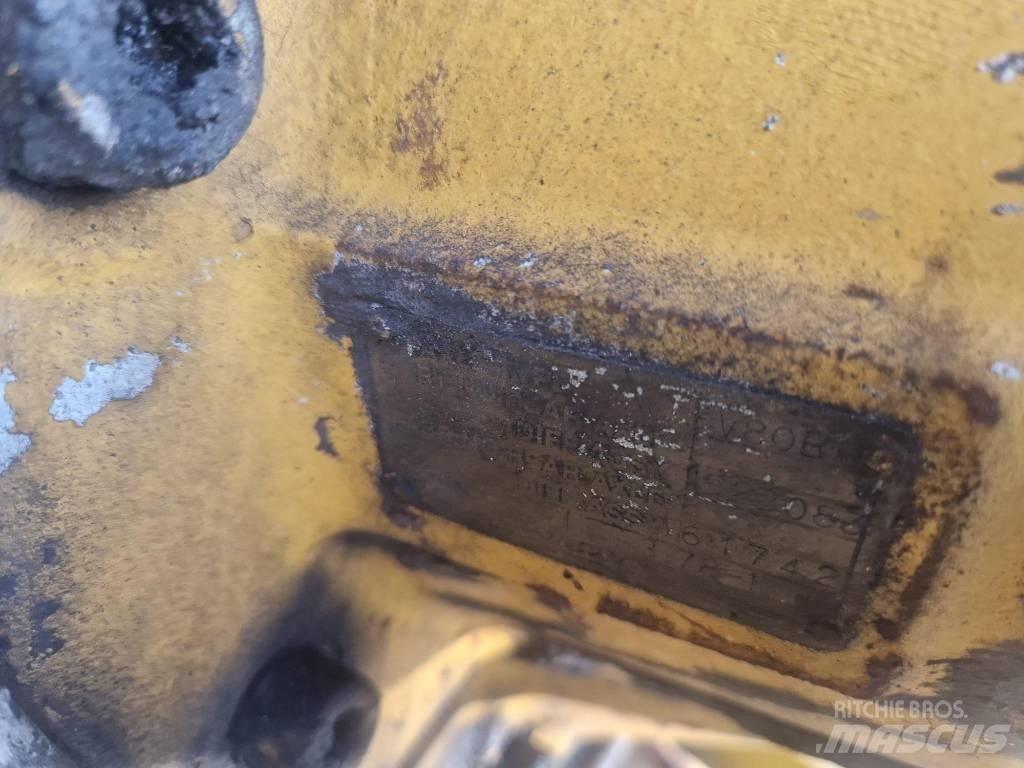 Volvo A25C Tengelyek