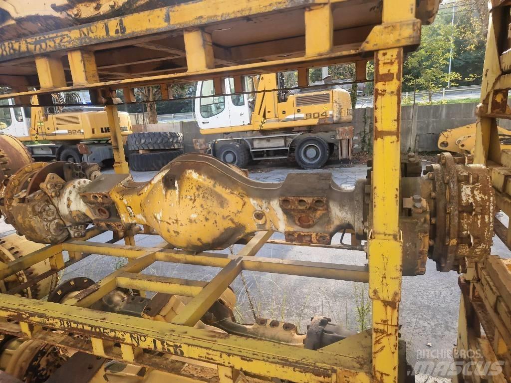 Volvo A25C Tengelyek