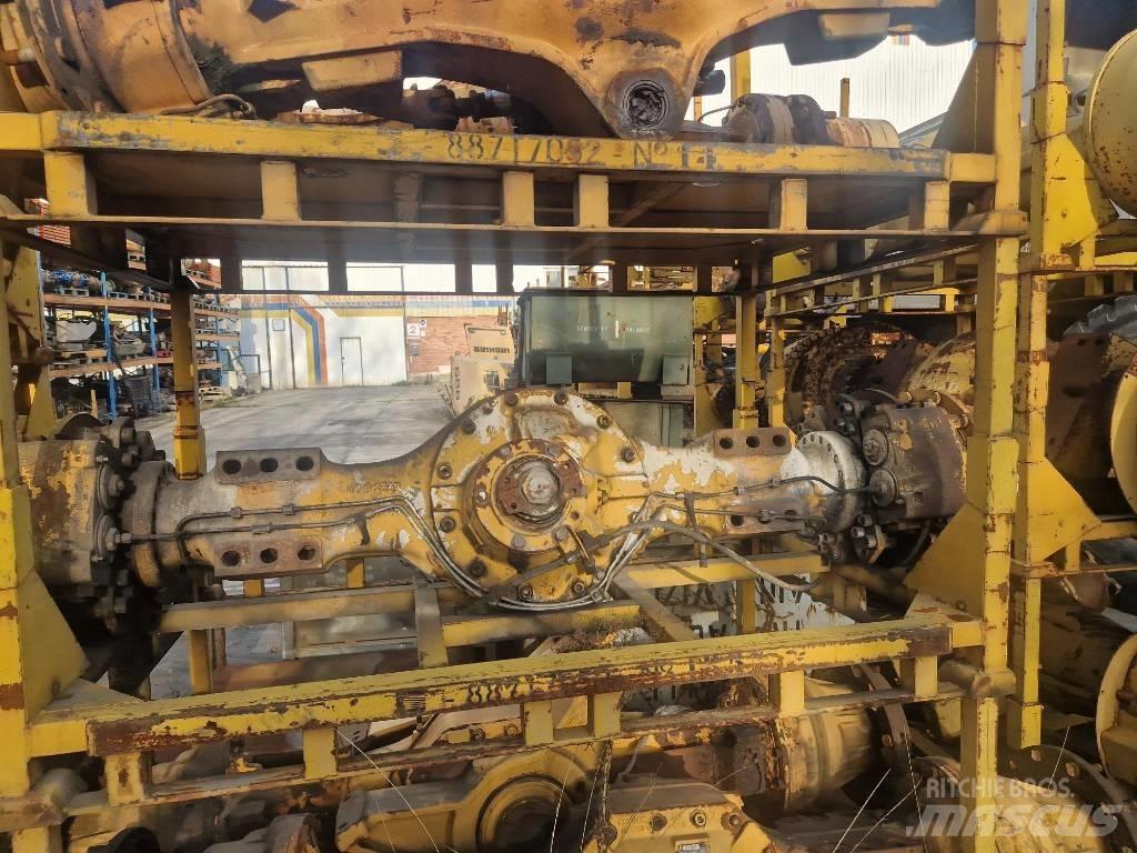 Volvo A25C Tengelyek