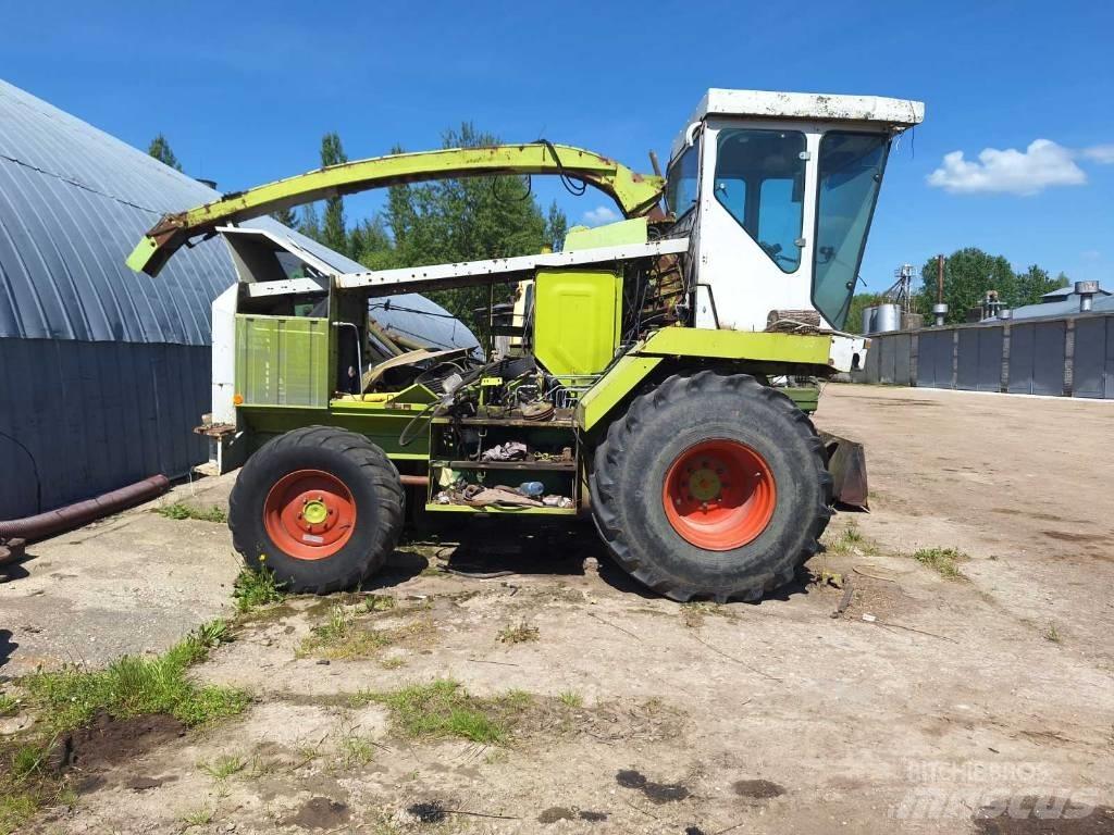 CLAAS Jaguar 690 Önjáró szecskázók