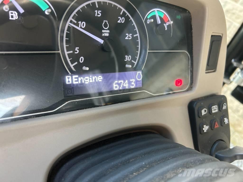 John Deere 3046R Traktorok