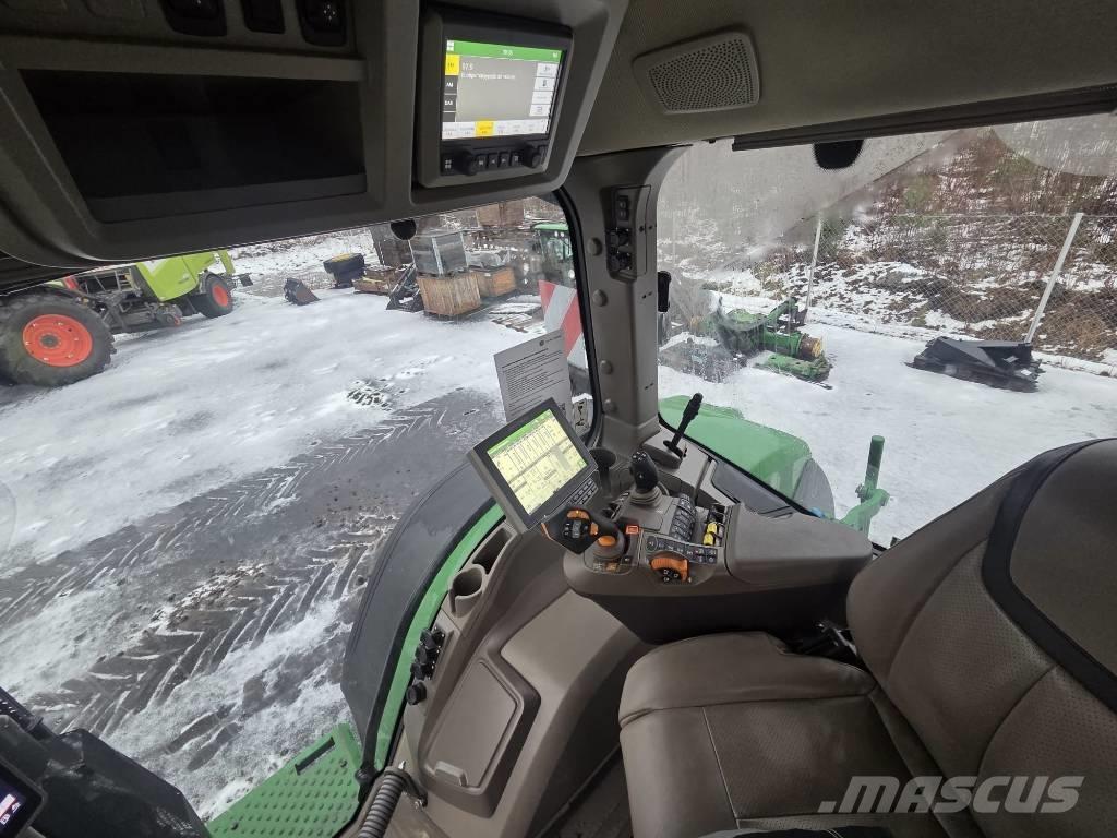 John Deere 7R 330 Traktorok