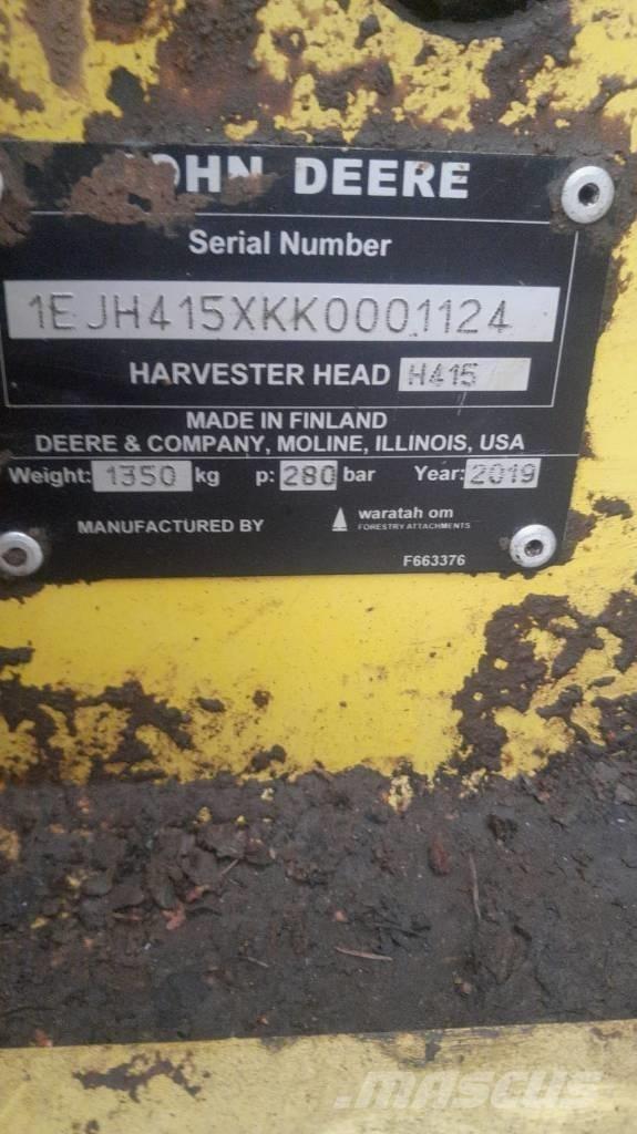 John Deere 1270 E Betakarítók