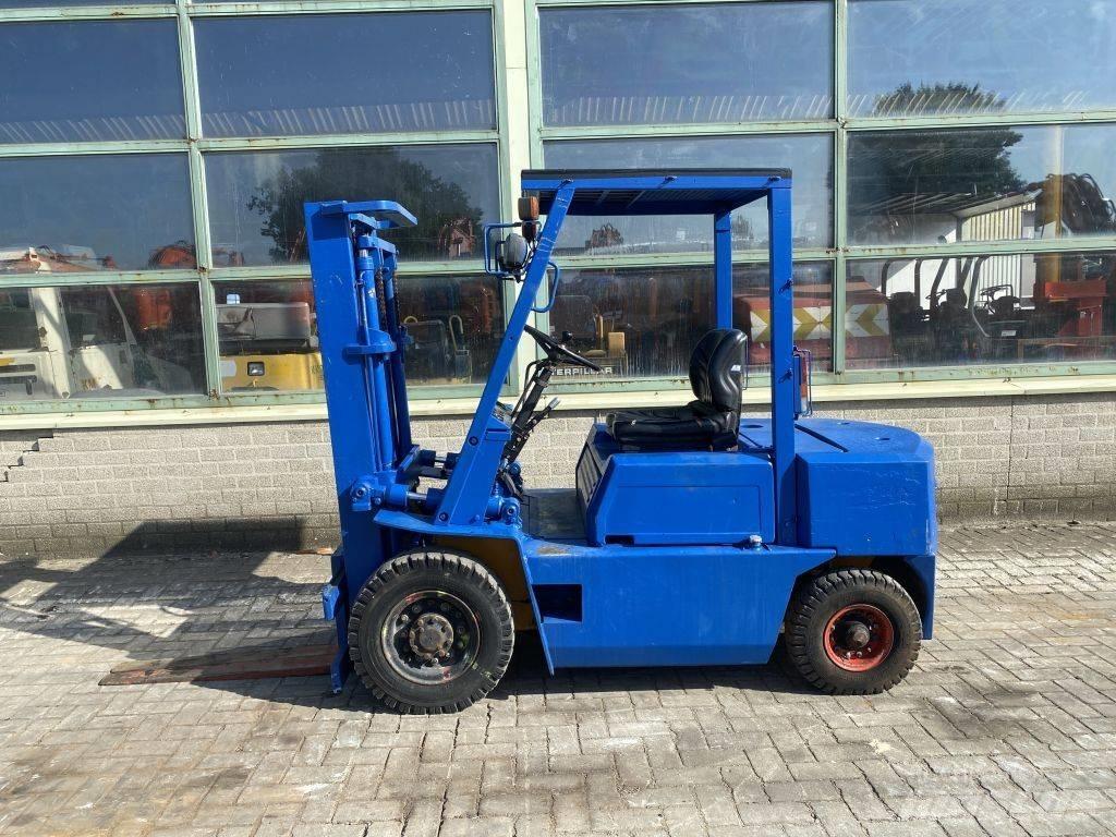Komatsu FD 28-10 Dízel targoncák