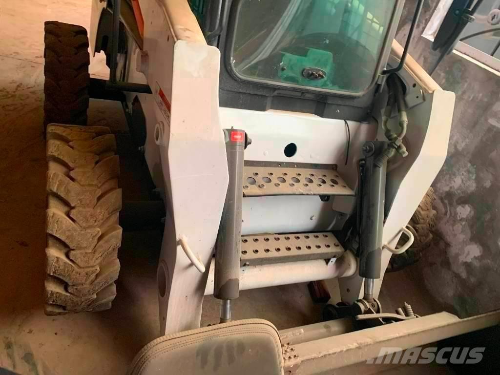 Bobcat S 300 Kompaktrakodók