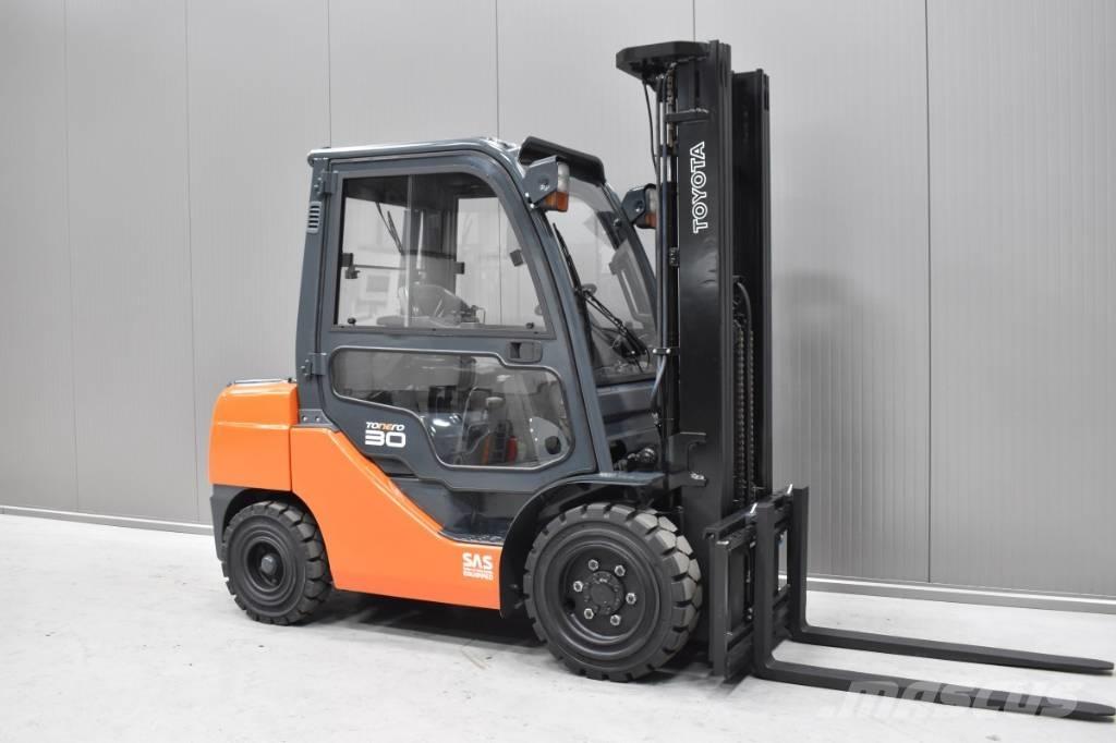 Toyota 06-8FD30F Dízel targoncák