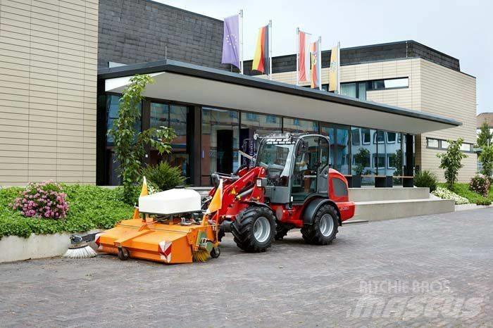Weidemann 2080 Gumikerekes homlokrakodók