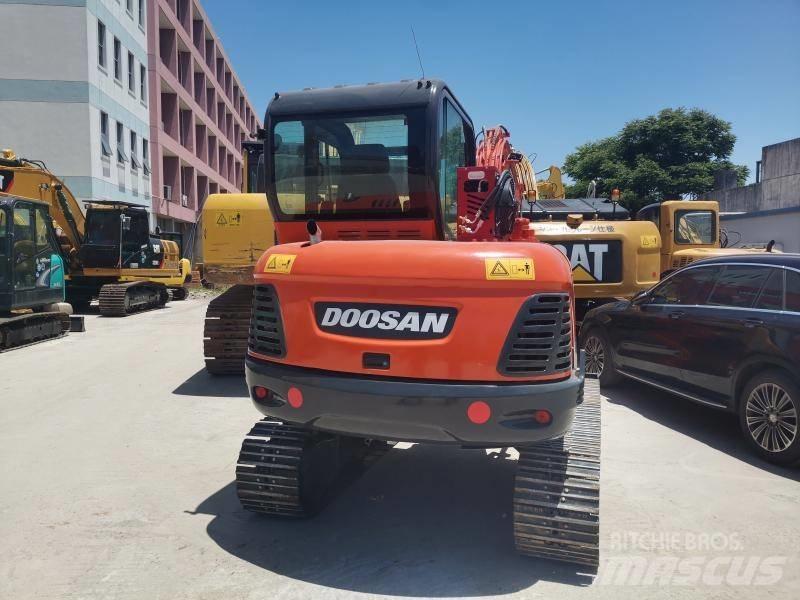 Doosan DX 60 Lánctalpas kotrók
