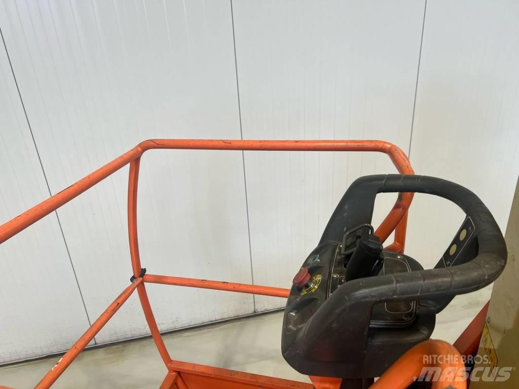 JLG Toucan 8E Karos emelők