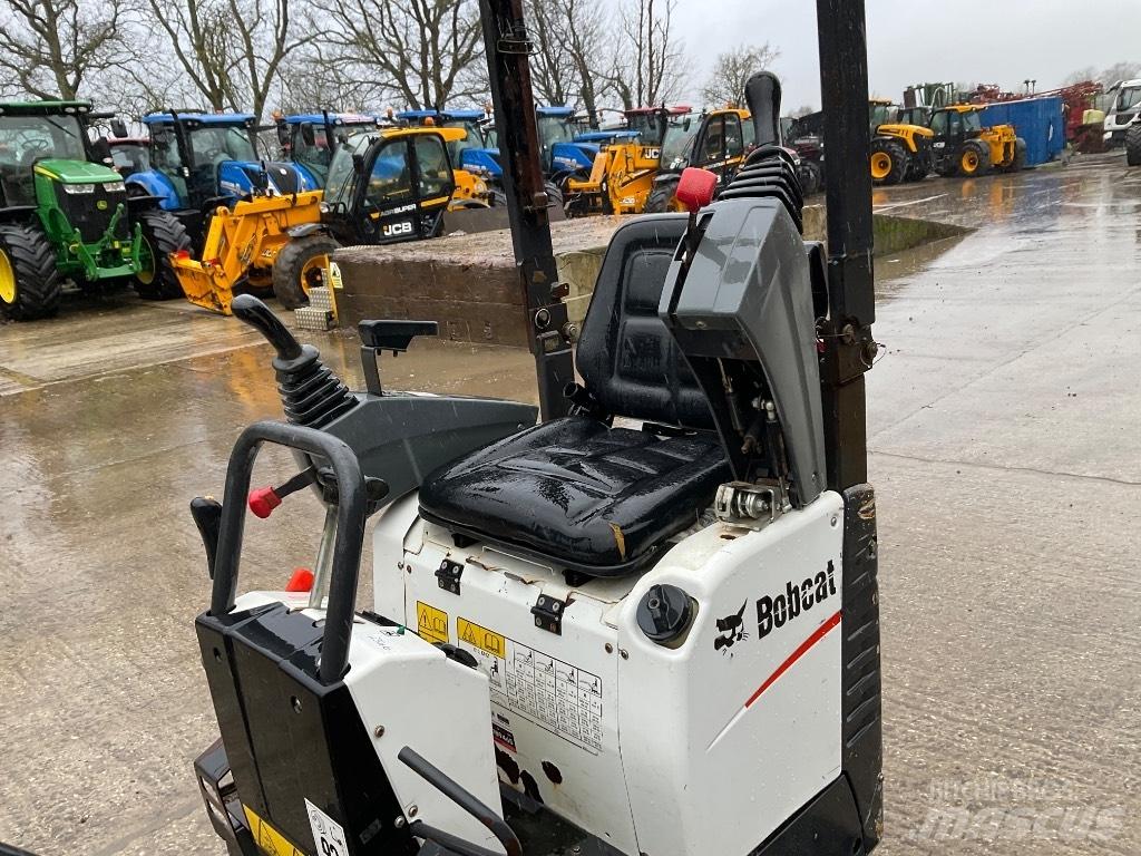 Bobcat E 10 Mini kotrók < 7t