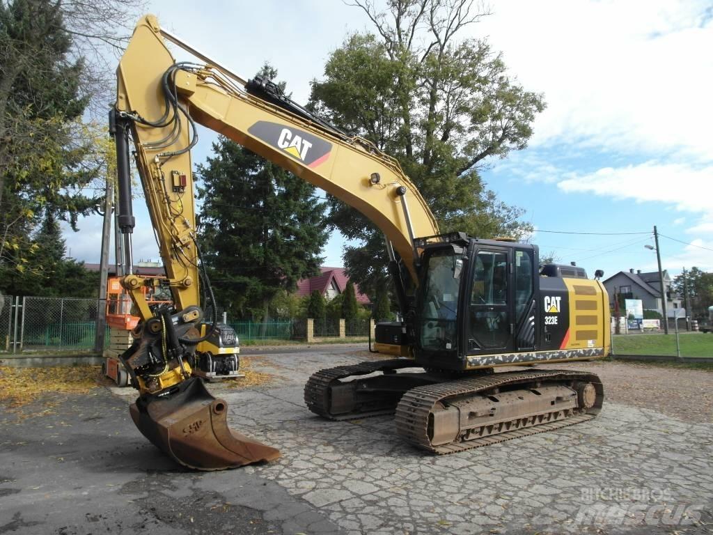 CAT 323 EL Lánctalpas kotrók