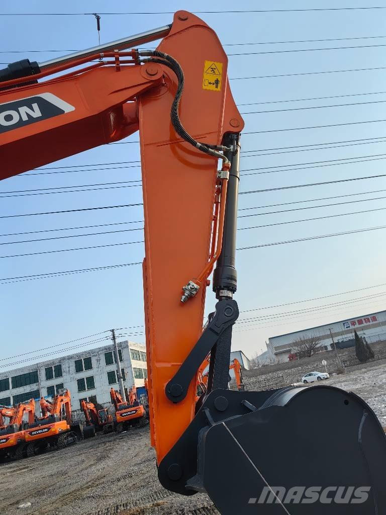 Doosan DX225 Lánctalpas kotrók