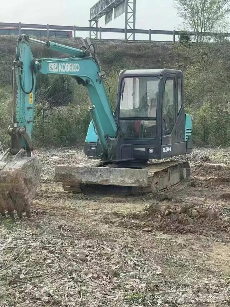 Kobelco SK60 Lánctalpas kotrók
