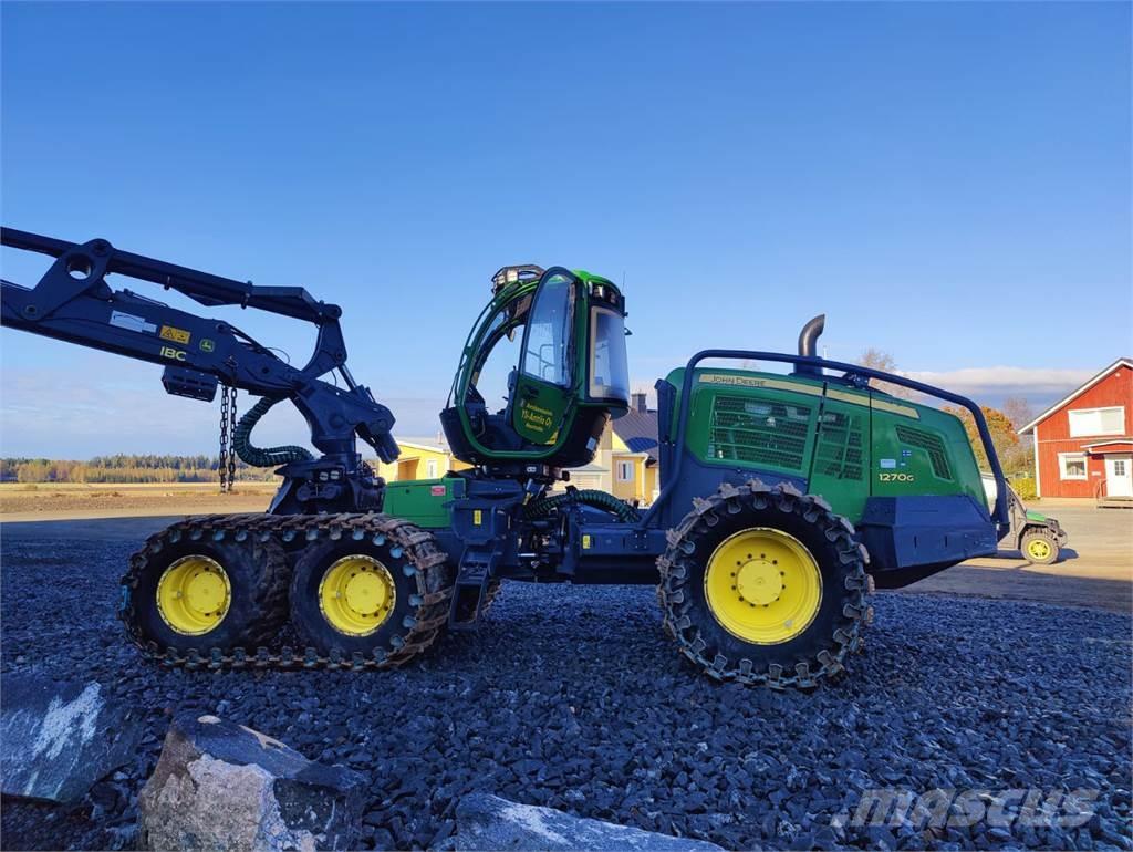 John Deere 1270G Betakarítók