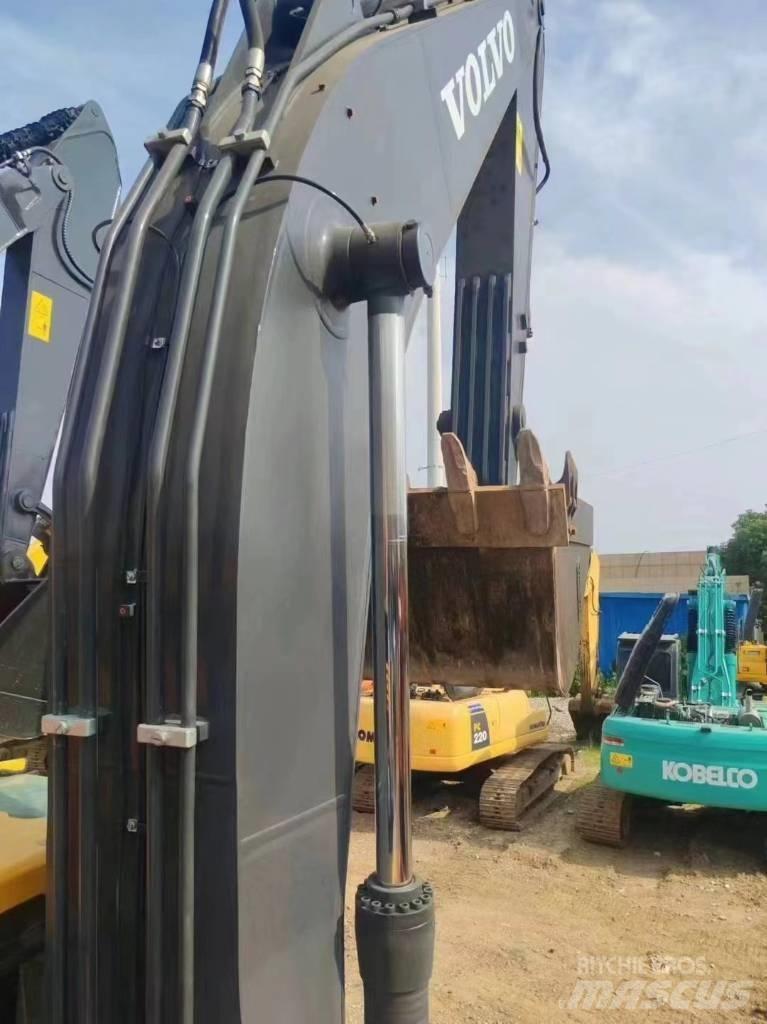 Volvo EC 240 Lánctalpas kotrók