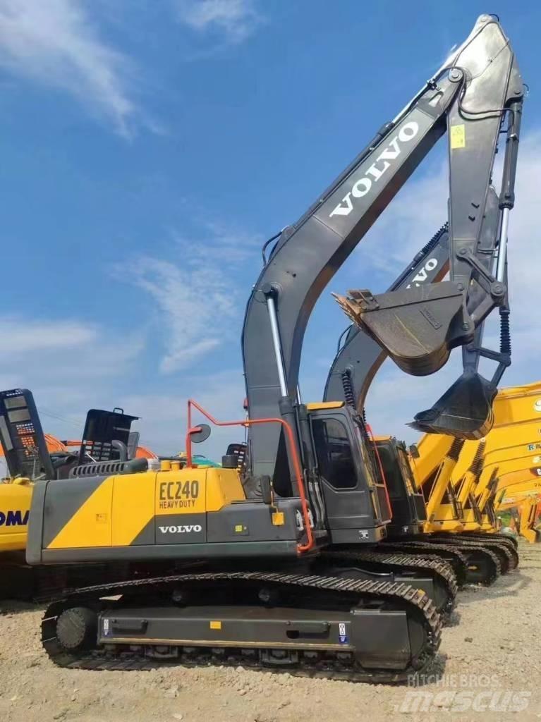Volvo EC 240 Lánctalpas kotrók