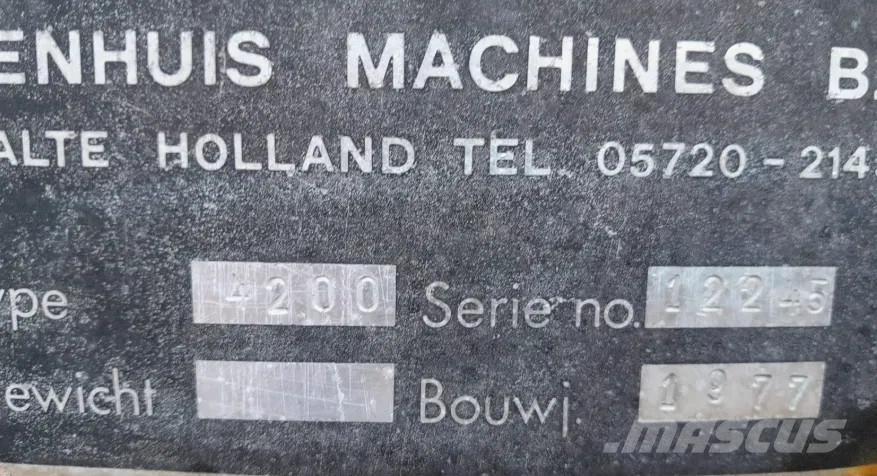 Veenhuis 4200 Poranyag tartályos