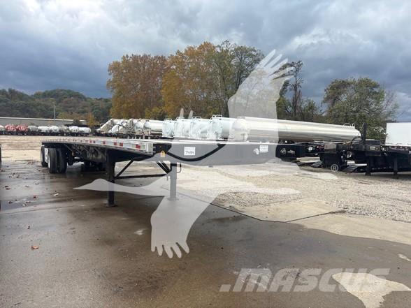 Great Dane  Platós / Ponyvás félpótkocsik