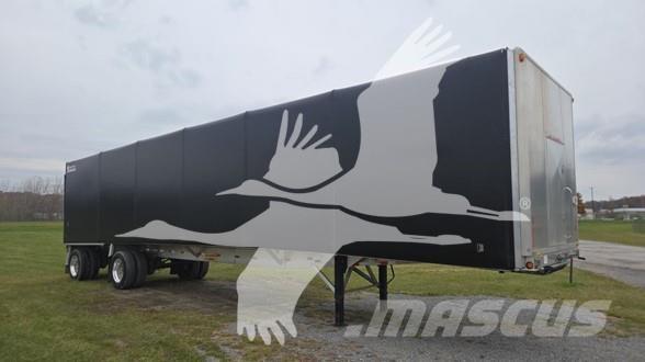 Reitnouer BIG BUBBA Elhúzható ponyvás félpótkocsik