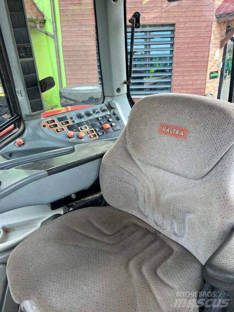 Valtra N 163 Traktorok